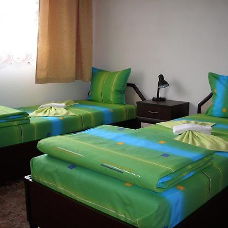 Georgievi Guest House Pomorie Bagian luar foto