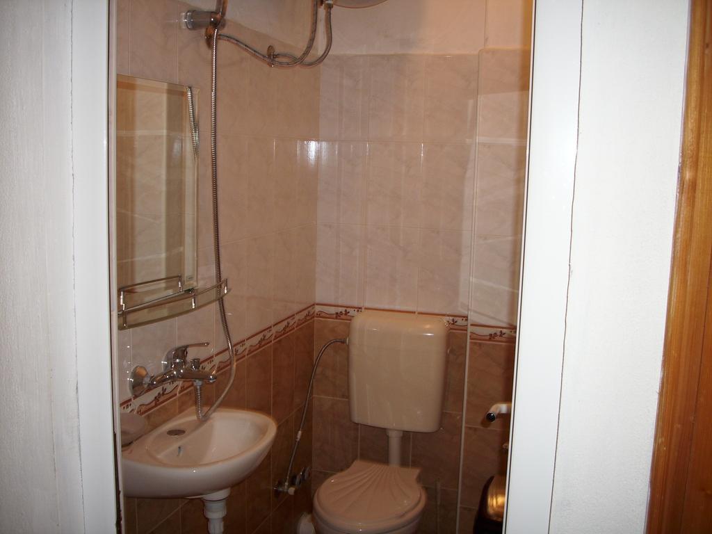 Georgievi Guest House Pomorie Bagian luar foto