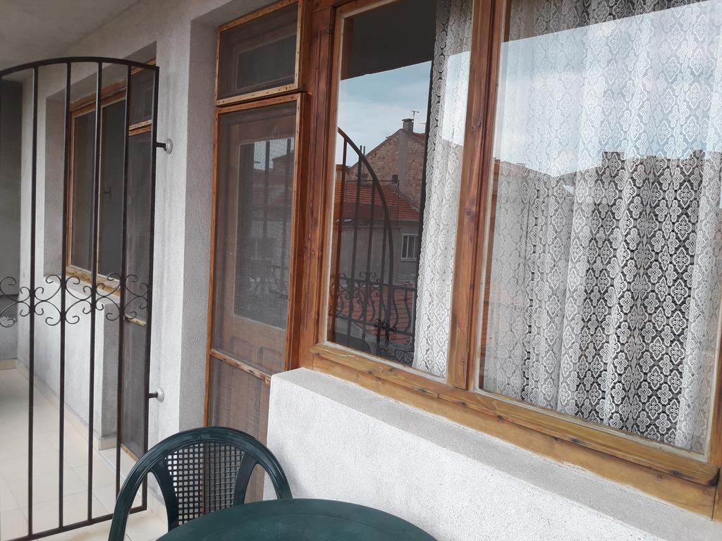 Georgievi Guest House Pomorie Bagian luar foto